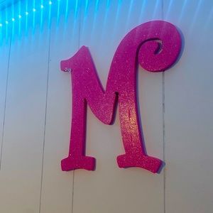 💖Pretty pink M to hang on your wall!